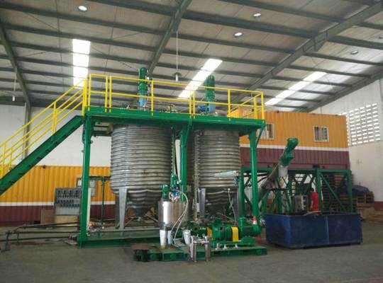 Buy 4000RPM Oil Sludge Treatment System Oilfield Waste Oil Tank Sludge Treatment online manufacture